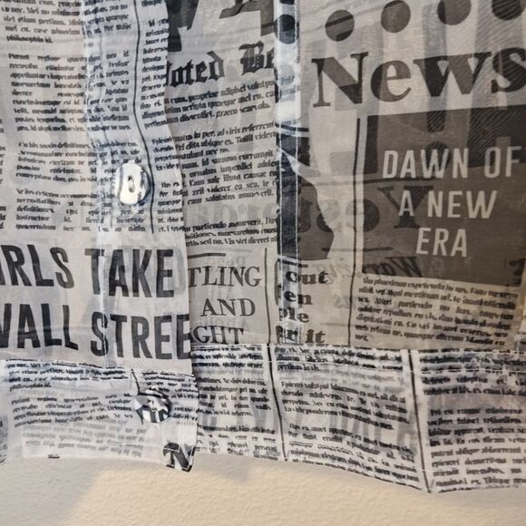 Forever 21 Shirt Womens Medium Black White Newsprint Button Up Sheer Blouse Top - Picture 4 of 12